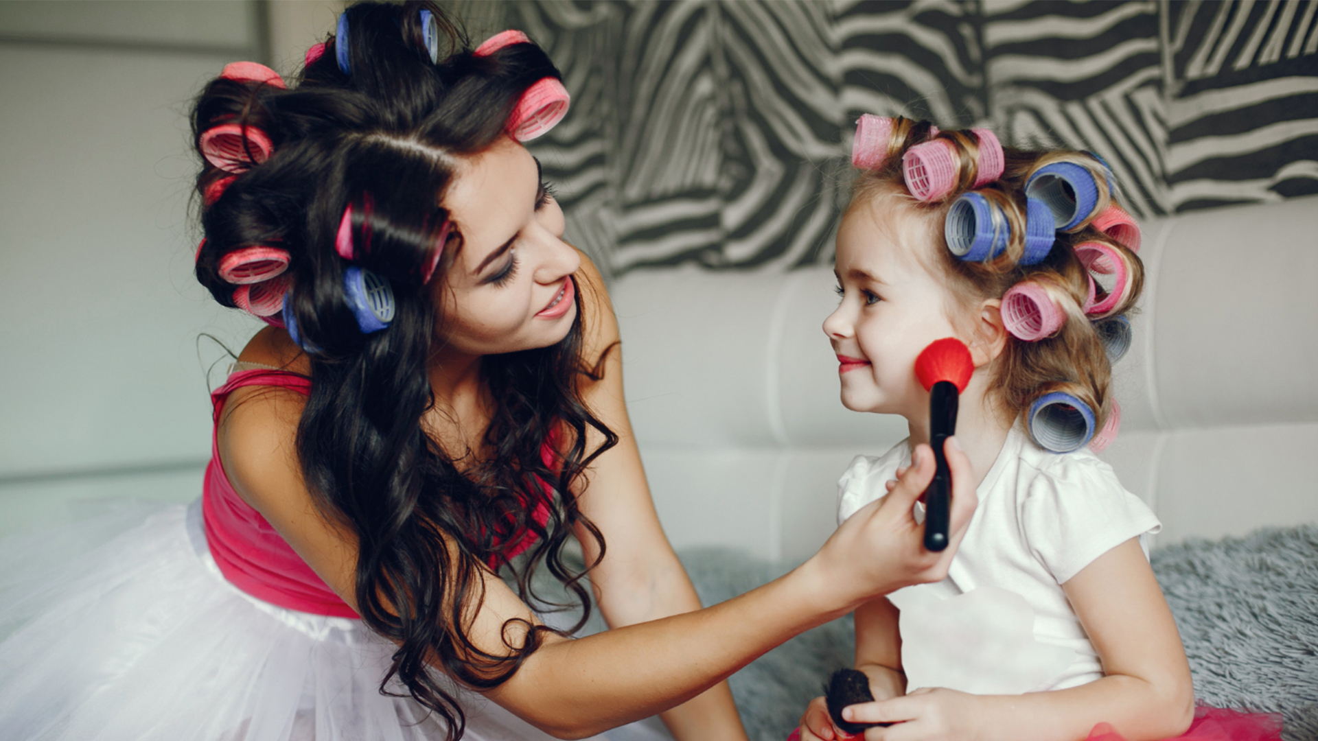  Coiffures festives pour enfants : brillez pendant les fêtes
