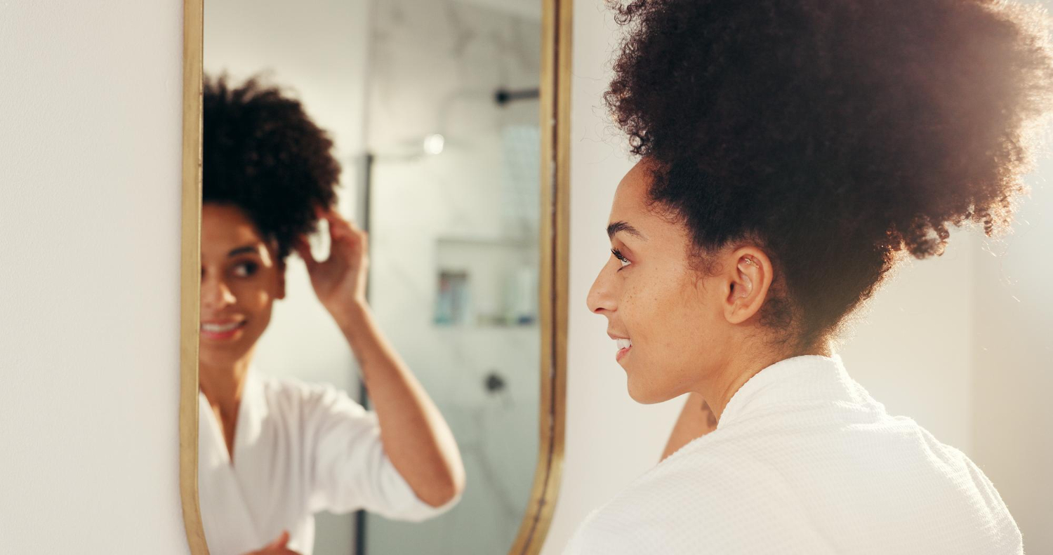 Cheveux crépus : garder des cheveux sains et hydratés en hiver